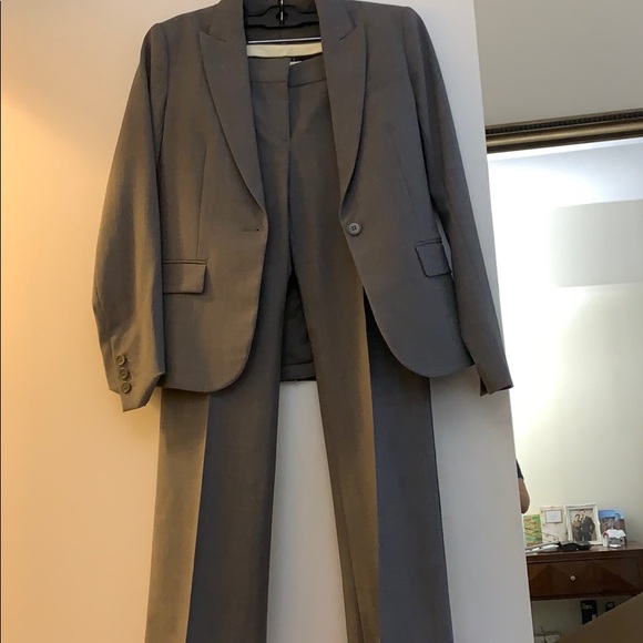 Light grey theory suit